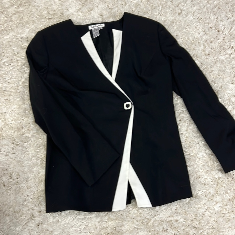 *vintage alert* black and white mod Spiegel blazer